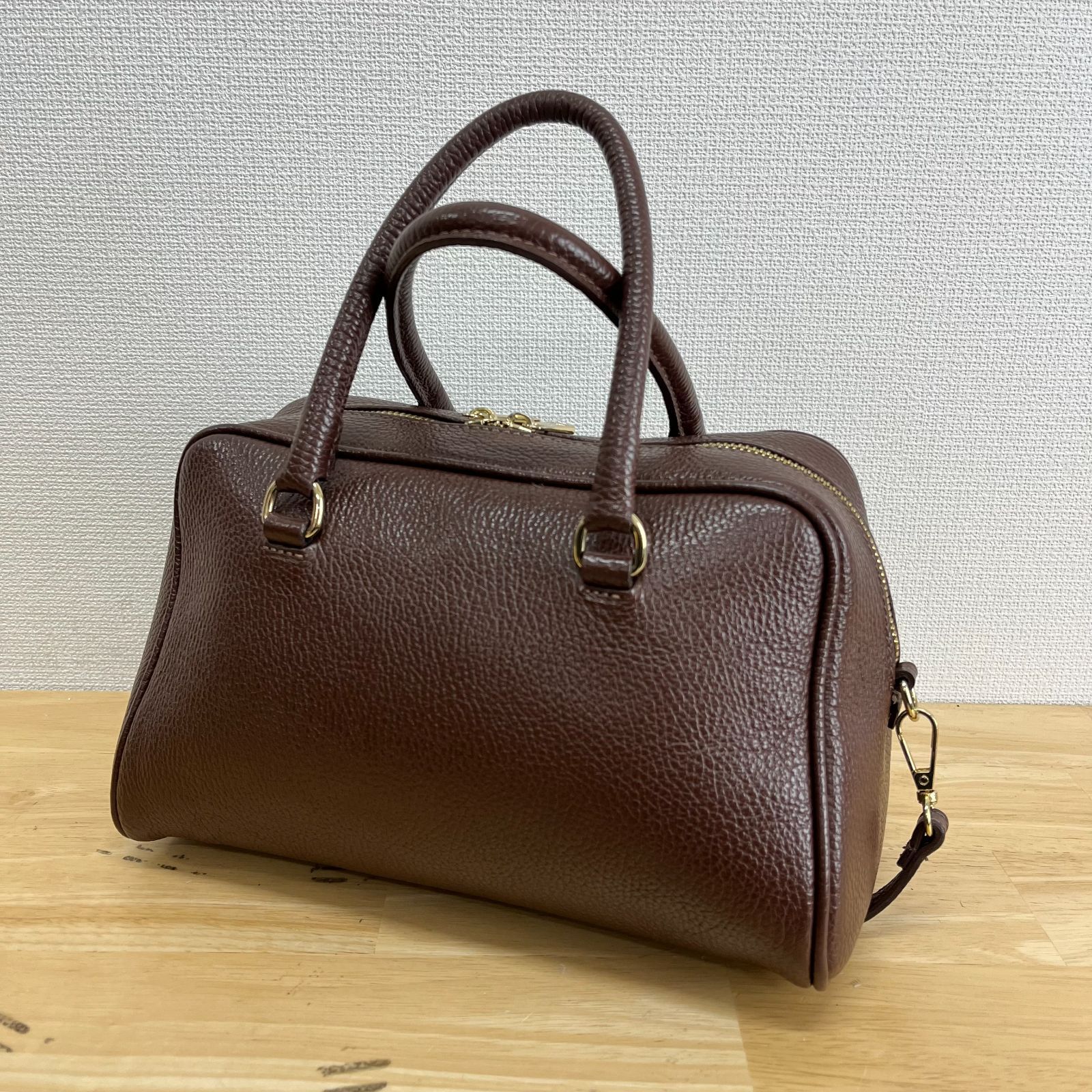 AULENTTI オウレンティ ショルダーバッグ ハンドバッグ レザー クロス 