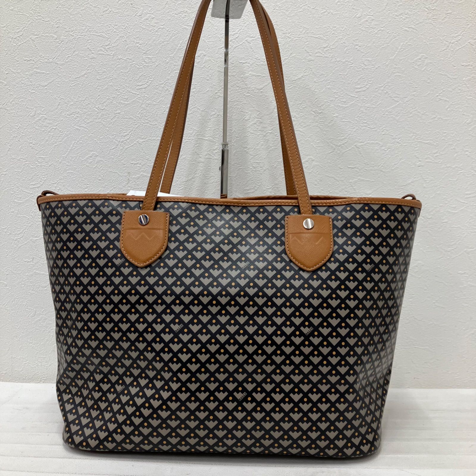 BALLY（バリー）トートバッグ　クレセント トワール ベルニナ 7695 BALLY バリー ベルニナ BERNINA トートバッグ クレセント