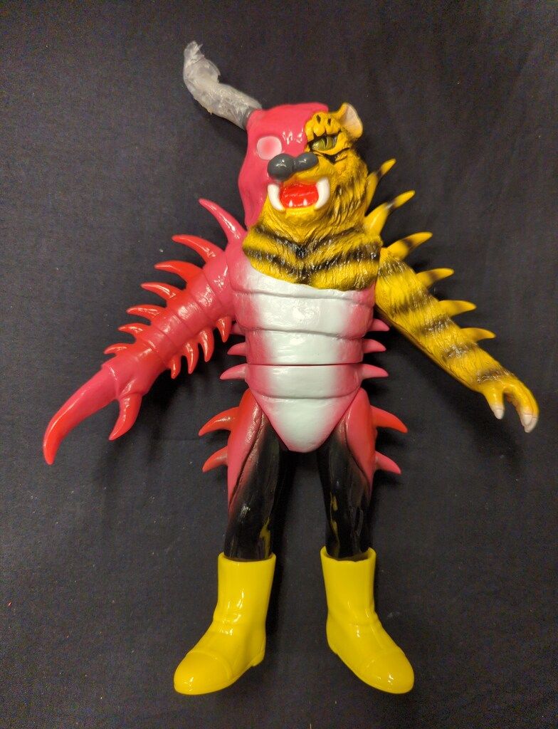 メディコム・トイ 東映レトロソフビコレクション ムカデタイガー