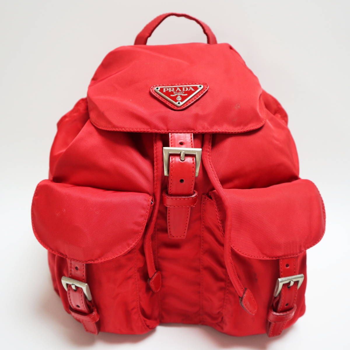 【専用】プラダ 三角ロゴ ナイロン リュック プレート 白タグ レッド 専用】プラダ 三角ロゴ ナイロン リュック プレート 白タグ レッド