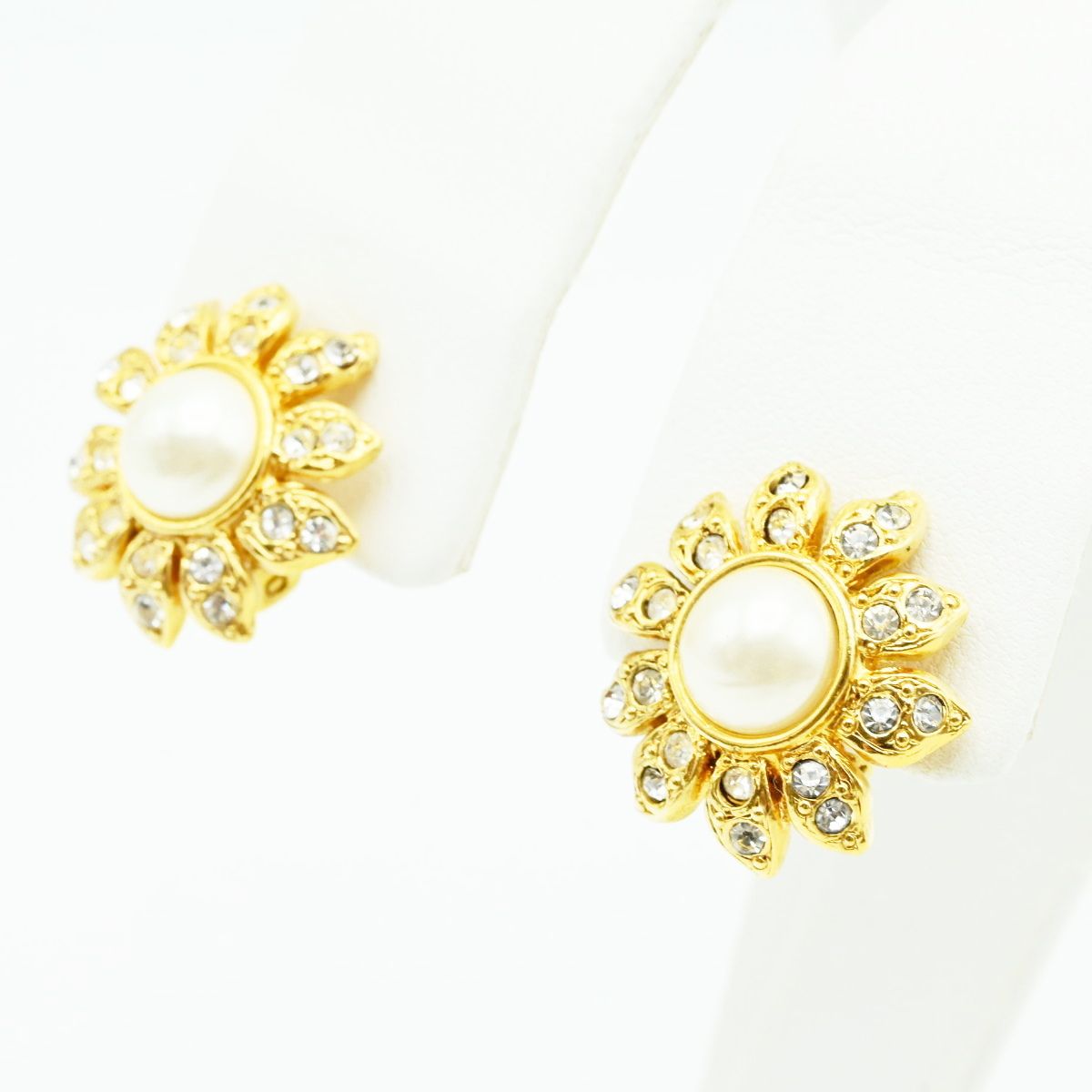 CHANEL シャネル フラワー フェイクパール ラインストーン GP イヤリング 97 P ゴールド K 2511-k 108
