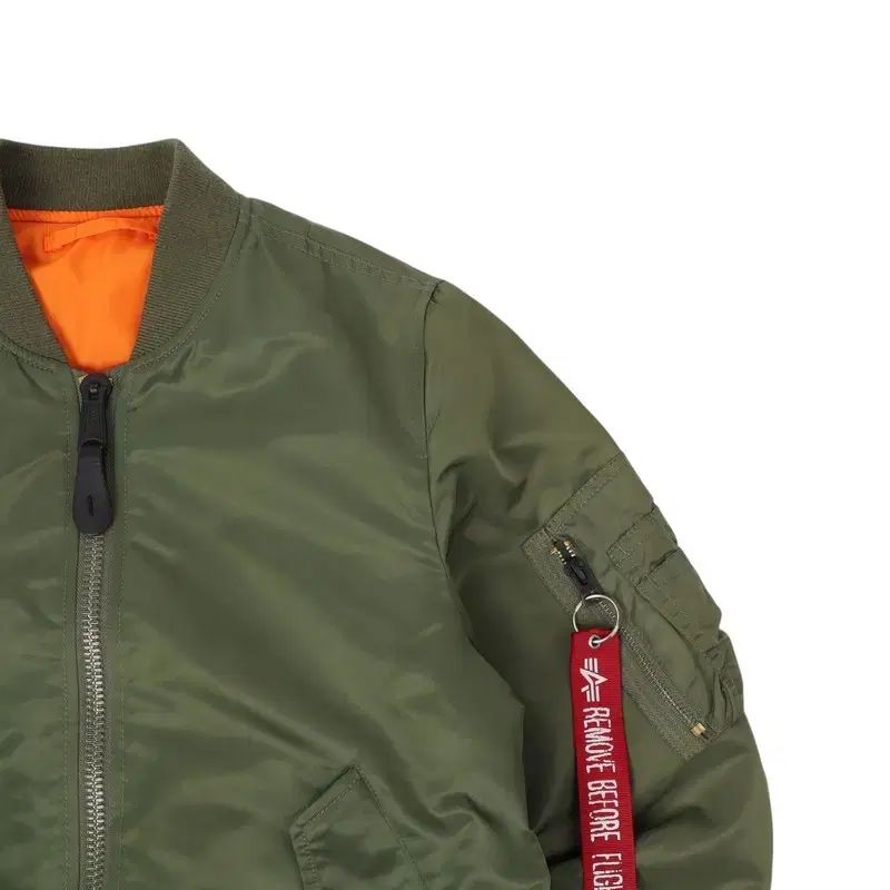 アルファインダストリーズ カーキ