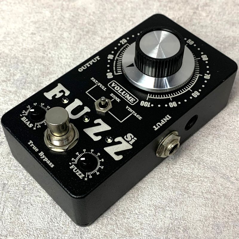 楽器 KING TONE GUITAR キングトーンギター エフェクター miniFUZZ Si ファズ ブラック 472