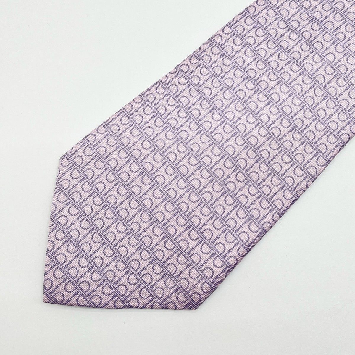 HERMES ピンク ネクタイ エルメス ピンク メンズ シルク100％ ネクタイ HERMES 中古 – 銀蔵