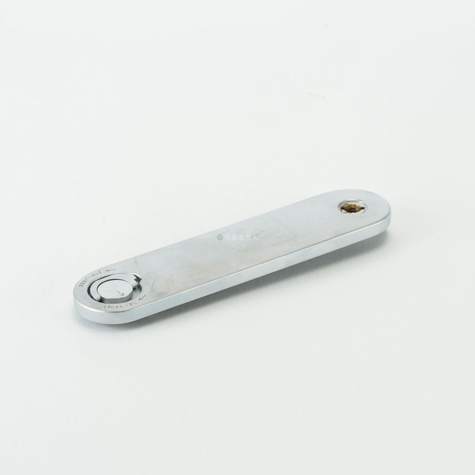 中古 Leica M3用ベースプレート オールドカメラ シルバークローム 裏蓋 中古 Leica M3用ベースプレート オールドカメラ シルバークローム 裏蓋