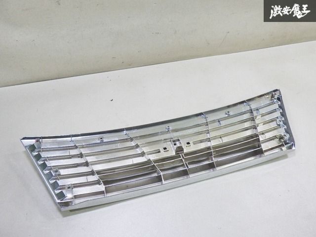 ストア出品】日産純正 E25 キャラバン メッキ ラジエターグリル