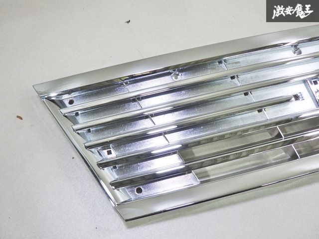 ストア出品】日産純正 E25 キャラバン メッキ ラジエターグリル