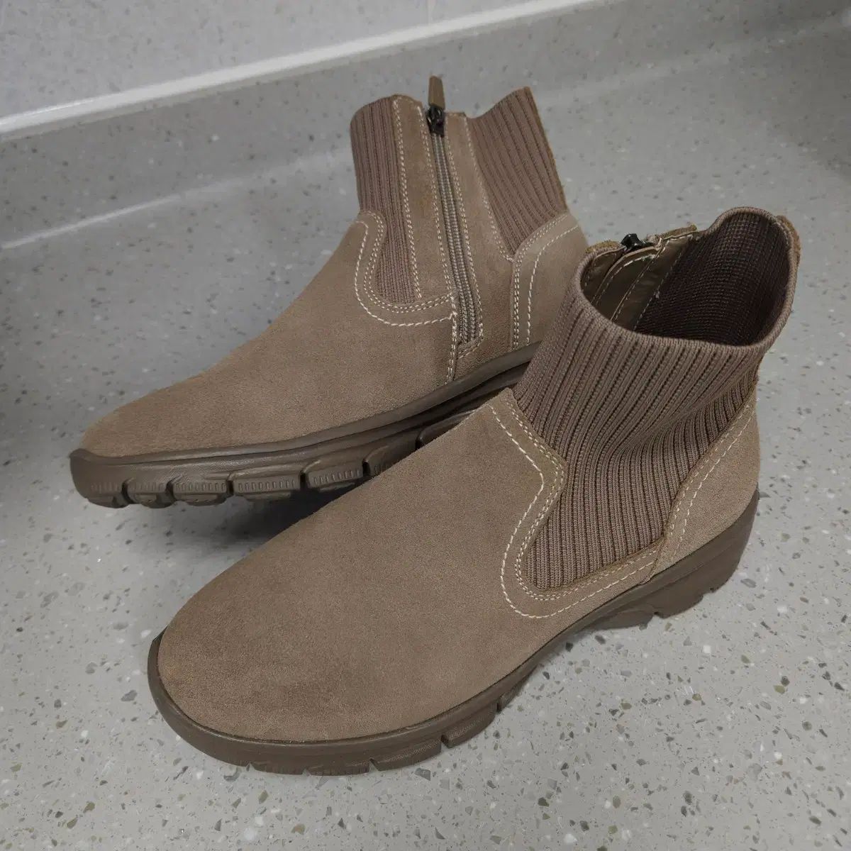 アンクルブーツ