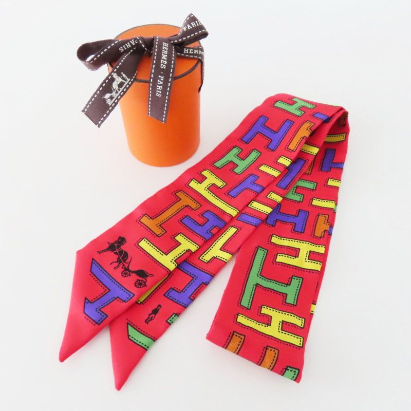 K 04-k 001 HERMES エルメス H 馬車柄 シルク ツイリースカーフ レッド マルチ