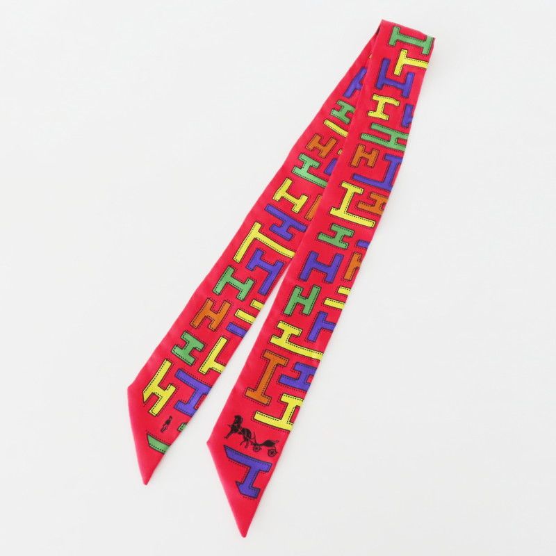 K 04-k 001 HERMES エルメス H 馬車柄 シルク ツイリースカーフ レッド マルチ