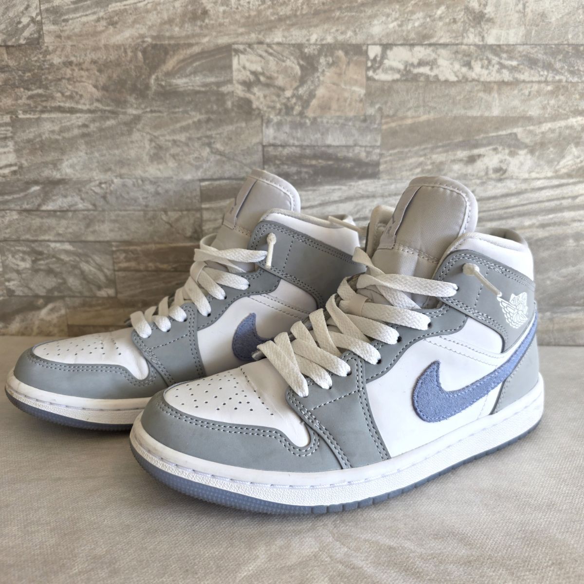 NIKE ナイキ エアジョーダン 1 ミッド AIR JORDAN 1 MID ウルフグレー 