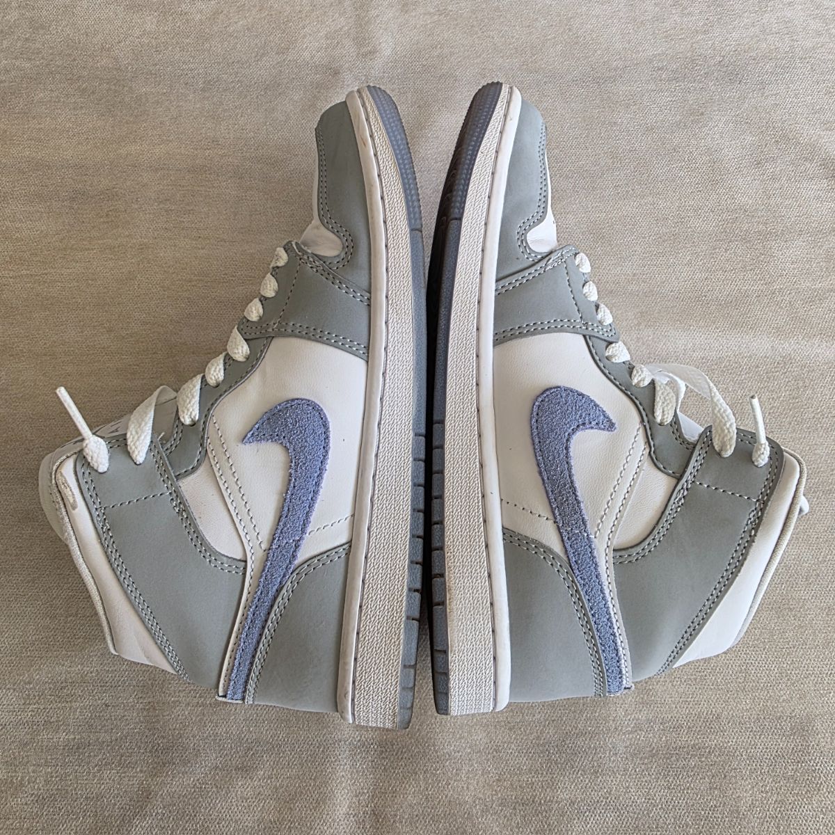 NIKE ナイキ エアジョーダン 1 ミッド AIR JORDAN 1 MID ウルフグレー 