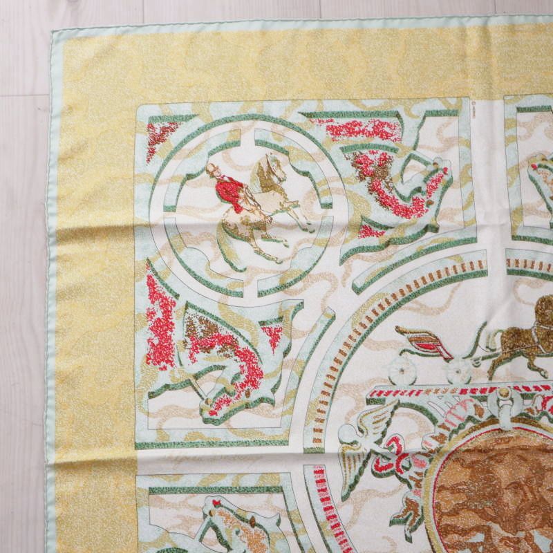 HERMES PEINTRE DU CHEVAL エルメス 馬を描く画家 カレ90 シルク 大判スカーフ イエロー M 09-k 086