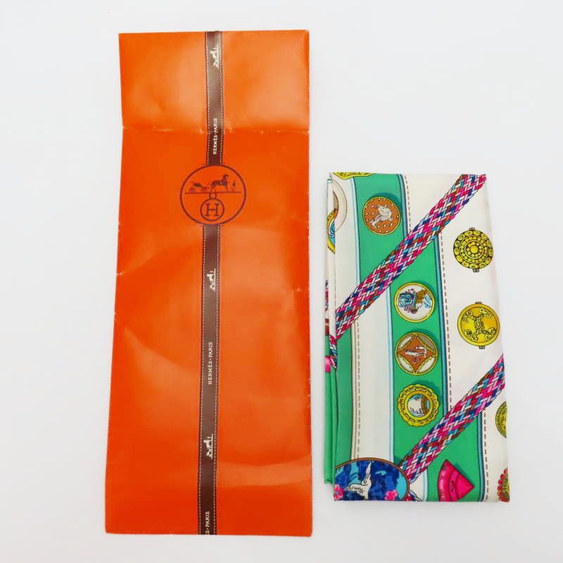  M 04-k 003 HERMES Petite main エルメス お針子さん カレ90 シルク 大判スカーフ グリーン バンダナ スカーフ 小物