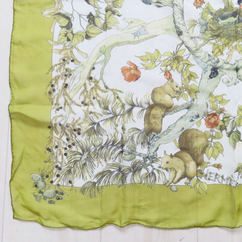  K 04-k 002 HERMES AU COEUR DES BOIS エルメス 森の中で カレ90 シルク シースルー 大判スカーフ グリーン バンダナ スカーフ 小物