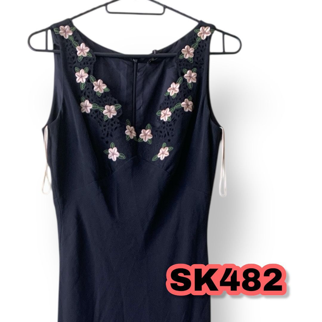 黒の花模様刺繍ノースリーブワンピース フラワー刺繍ノースリーブワンピース / GRACE CONTINENTAL | GRACE