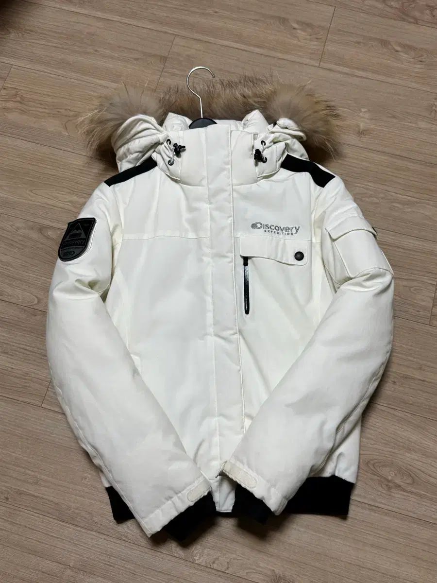 DISCOVERY 白 ダウン アウター レディース