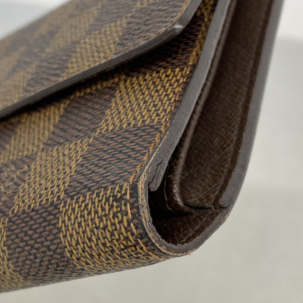 ルイヴィトン 三つ折り長財布