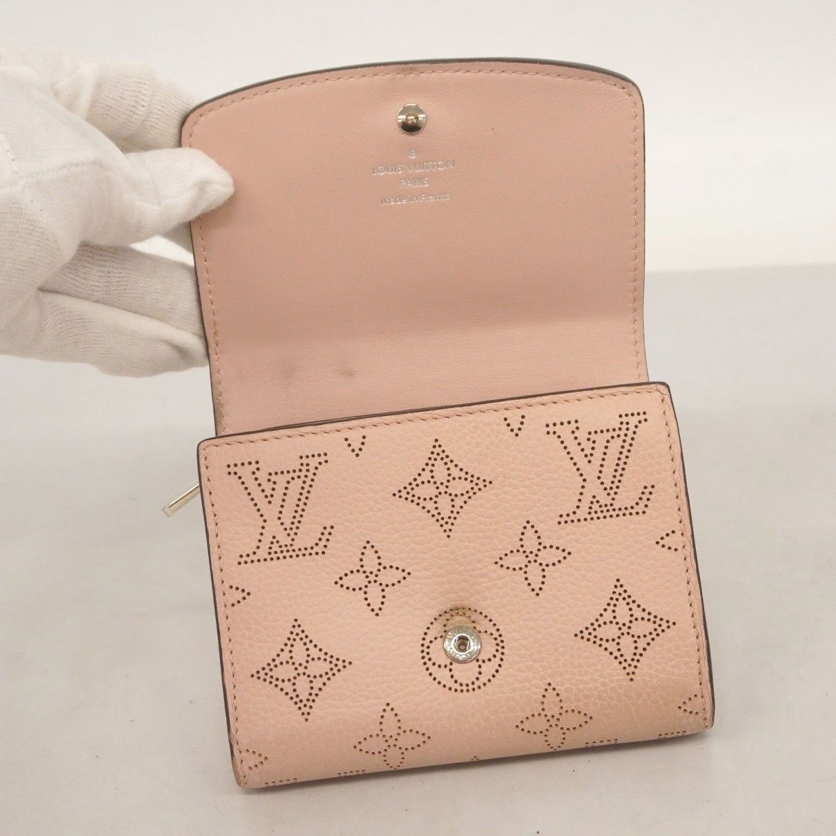 【本日限定】ルイヴィトン マヒナ ポルトフォイユ イリス コンパクト マグノリア ルイヴィトン ポルトフォイユ・イリス コンパクト マヒナ マグノリア