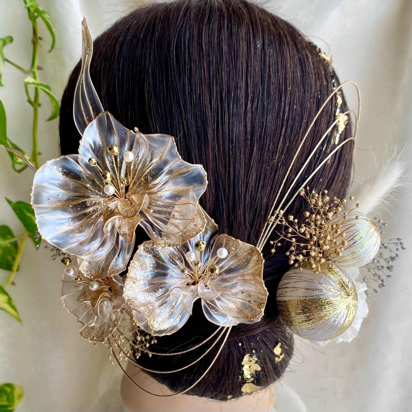 No.1 きらめく胡蝶蘭 アメリカンフラワーの髪飾り 金箔付 水引付 ゴールド ディップフラワー ドライフラワー 結婚式 卒業式 成人式 前撮り ブライダル ウェディング 着物 ディップアート