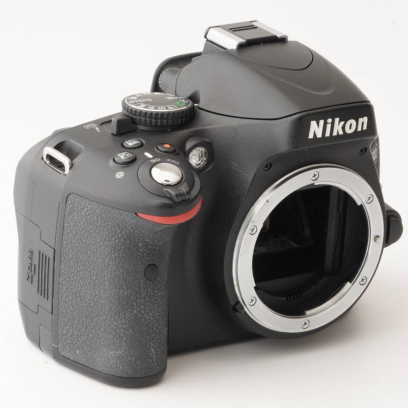 ニコン Nikon D5100 ボディデジタル一眼レフカメラ (シャッター