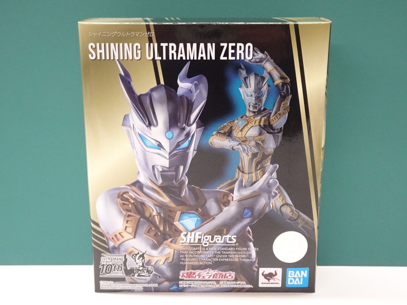 バンダイ S H Figuarts シャイニングウルトラマンゼロ