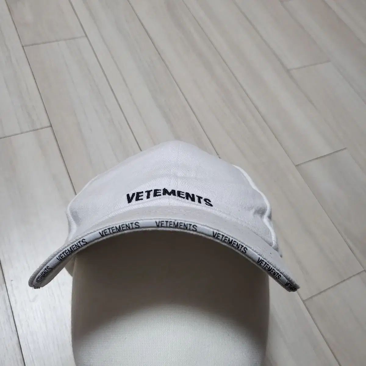 18 ss VETEMENTS ヴェトモン 帽子 アイコニック ロゴ ベースボールキャップ その他 キャップ 帽子