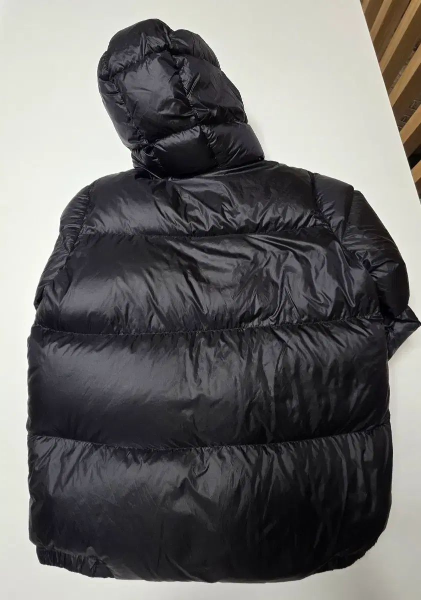 モンクレール ブラック フード ダウン アウター 12
