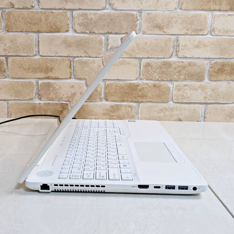 美品！オフィス付き☆SSD256/第7世代Corei5☆初心者OK！Windows11