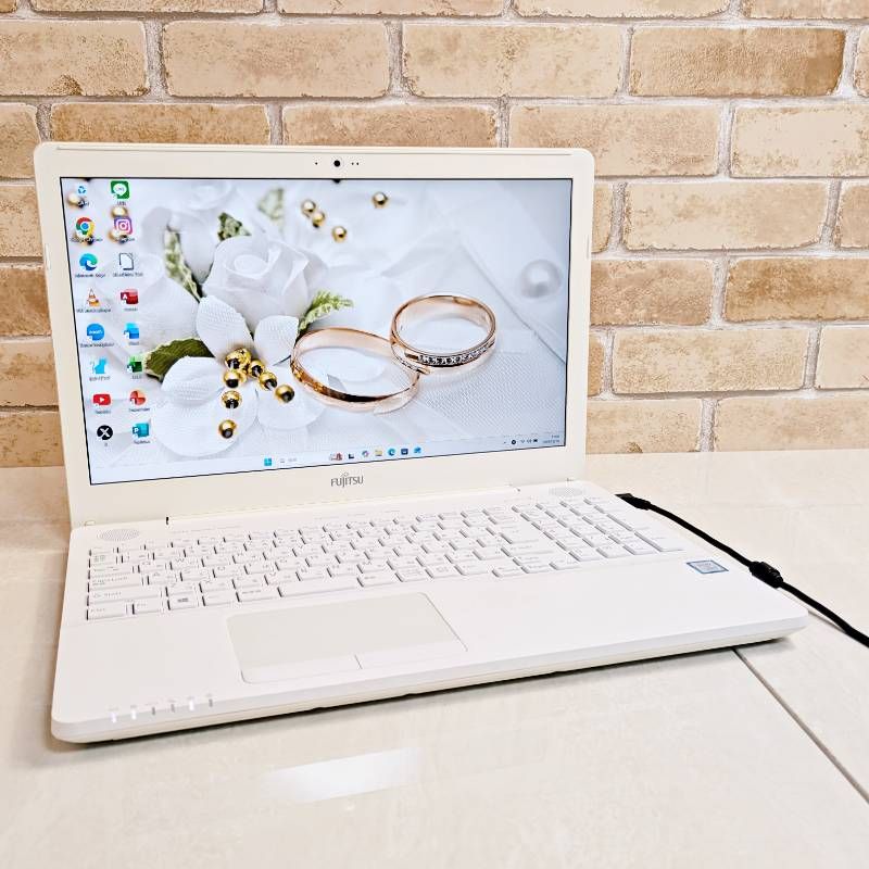 Office2021・富士通・ホワイトノート・Windows11・初心者安心 サクサク快適富士通ノートパソコンwindows11オフィスSSD