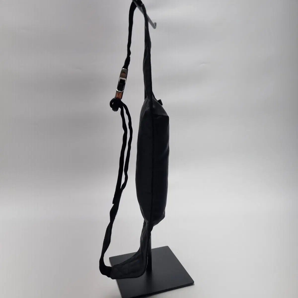 ナイロン ヒップバッグ