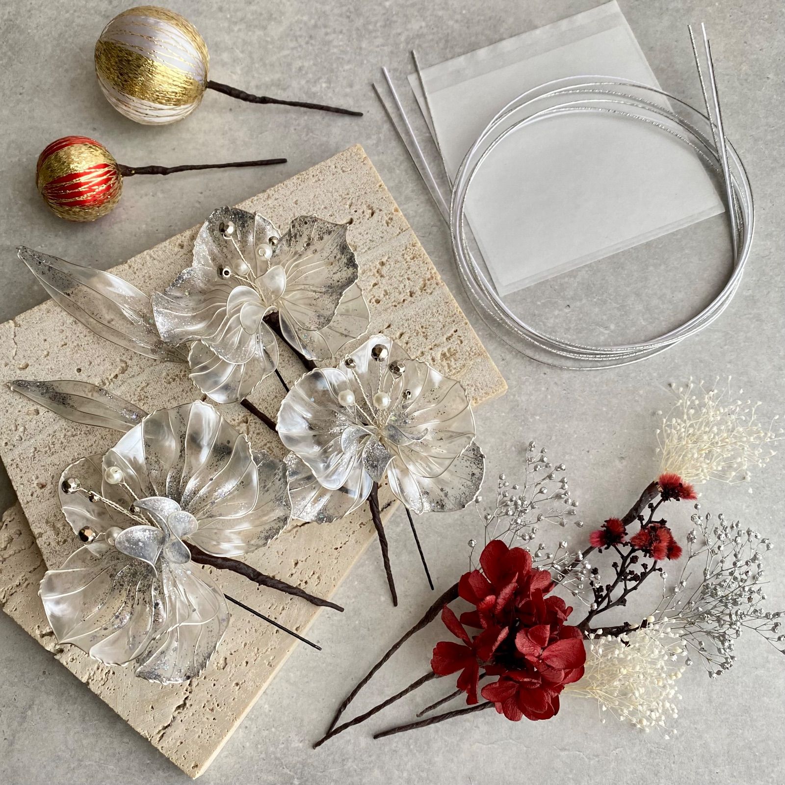  No 8 きらめく胡蝶蘭 アメリカンフラワーの髪飾り 金箔付 水引付 シルバー レッド 赤 ディップフラワー ドライフラワー 結婚式 卒業式 成人式 ブライダル ウェディング 着物 ディップアート ヘアピン ヘアアクセサリー