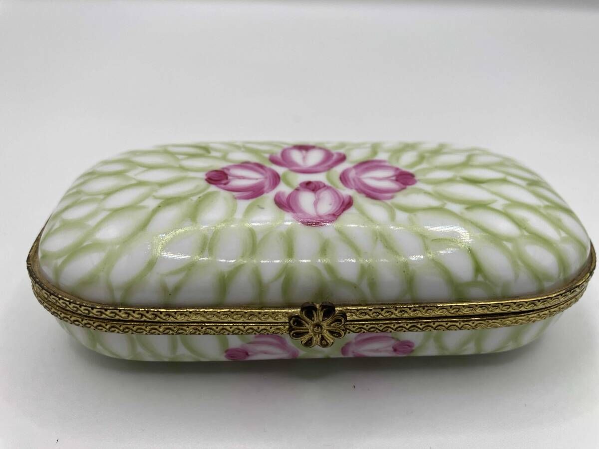 ROYAL ARDEN】ロイヤルアーデン 小物入れ ピルケース - メルカリ