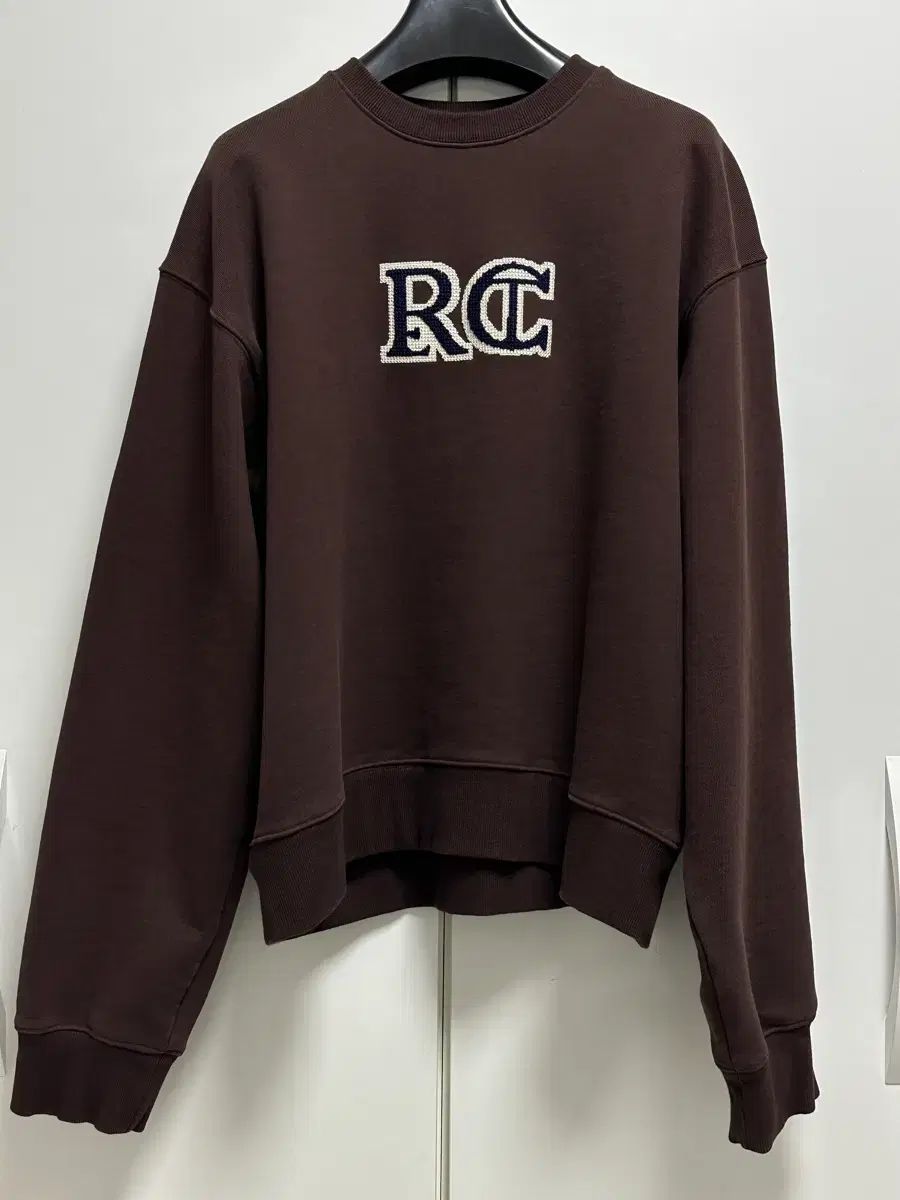 RECTO レクト ロゴ刺繍ブラウンクロップドスウェット ブラウン RECTO