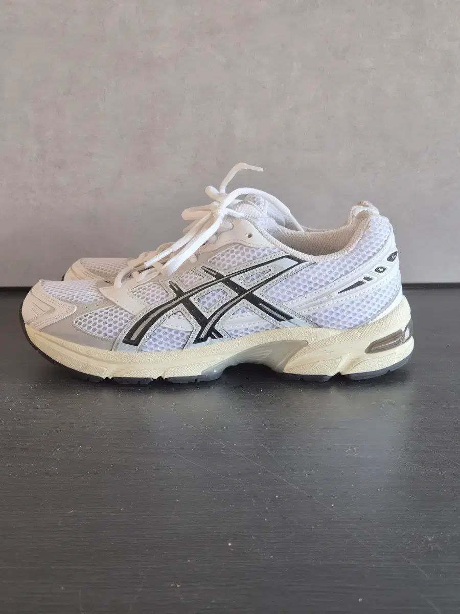 アシックス ゲル 1130 白 クラウド グレー 245
