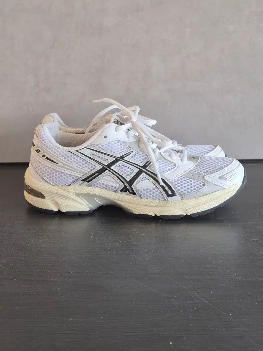 アシックス ゲル 1130 白 クラウド グレー 245