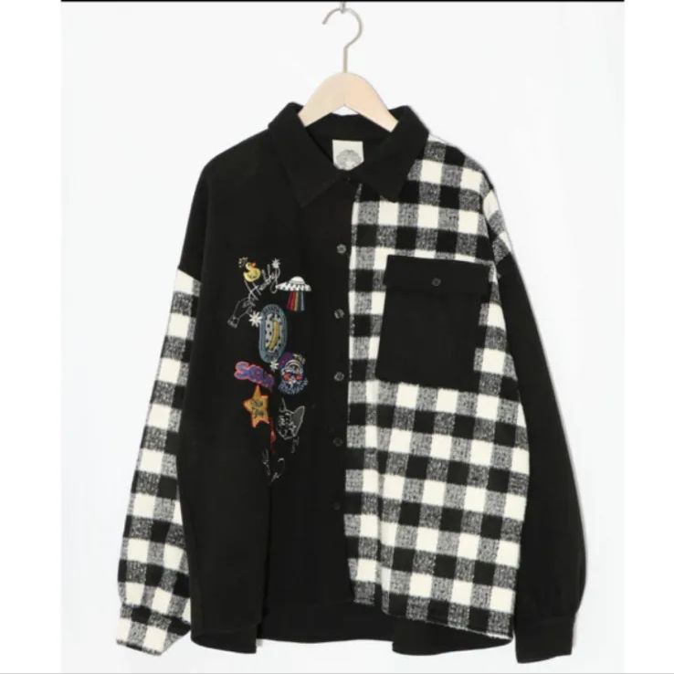 POP刺繍×チェック柄シャツ