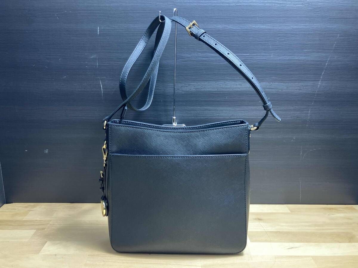 ショルダーバッグ