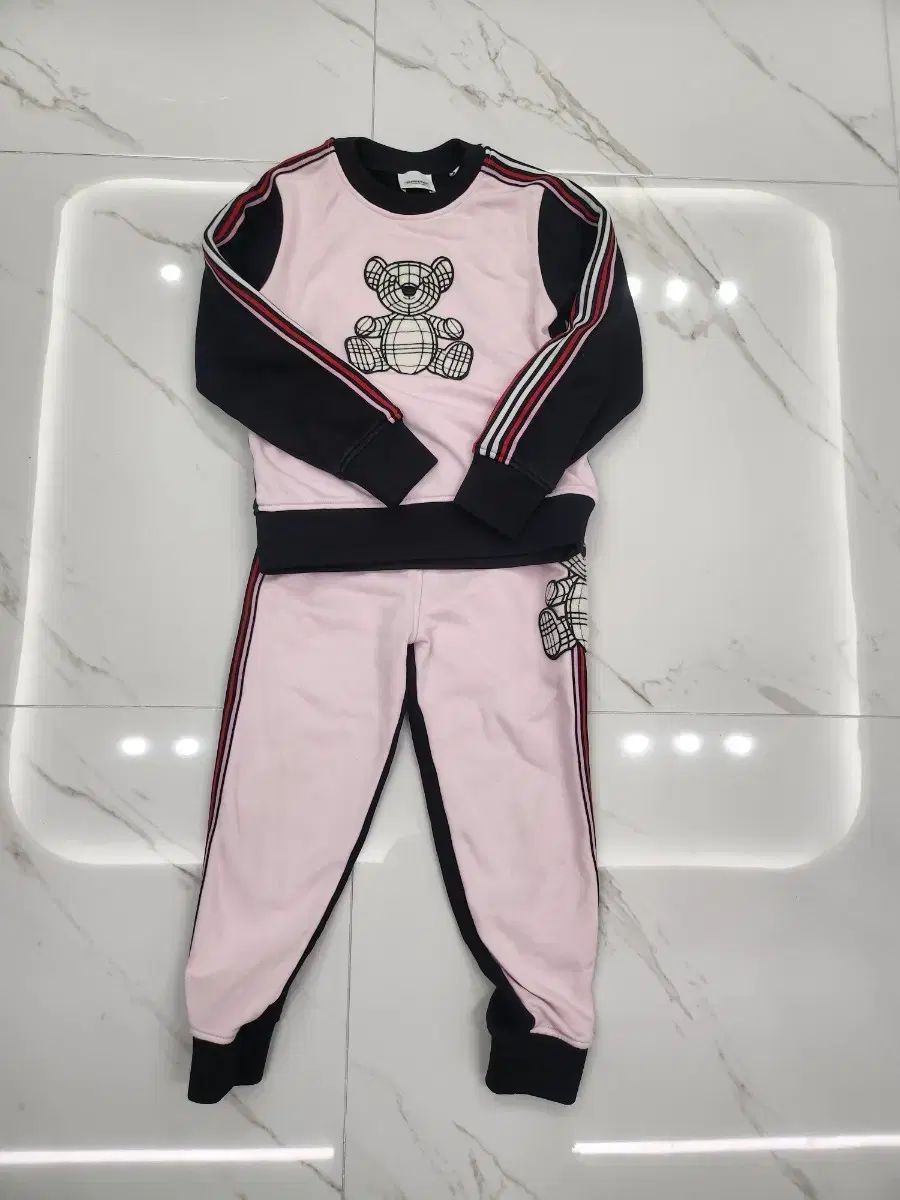 バーバリー キッズ トーマス 上下セット 8 Y