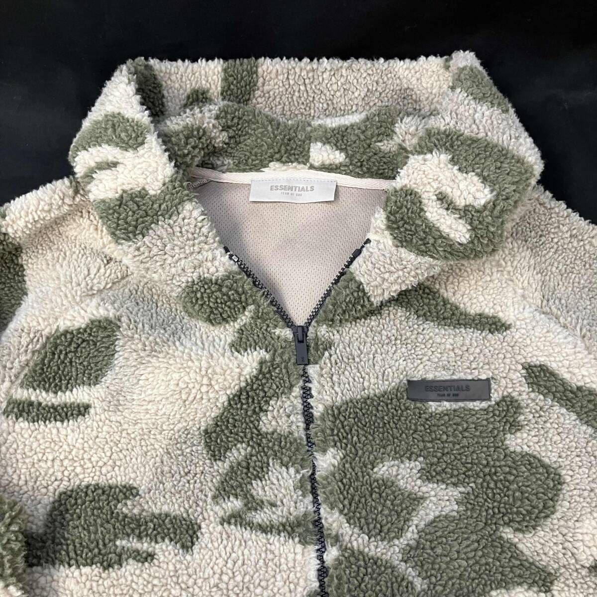 FEAR OF GOD ESSENTIALS フィアオブゴッド エッセンシャルズ フリース