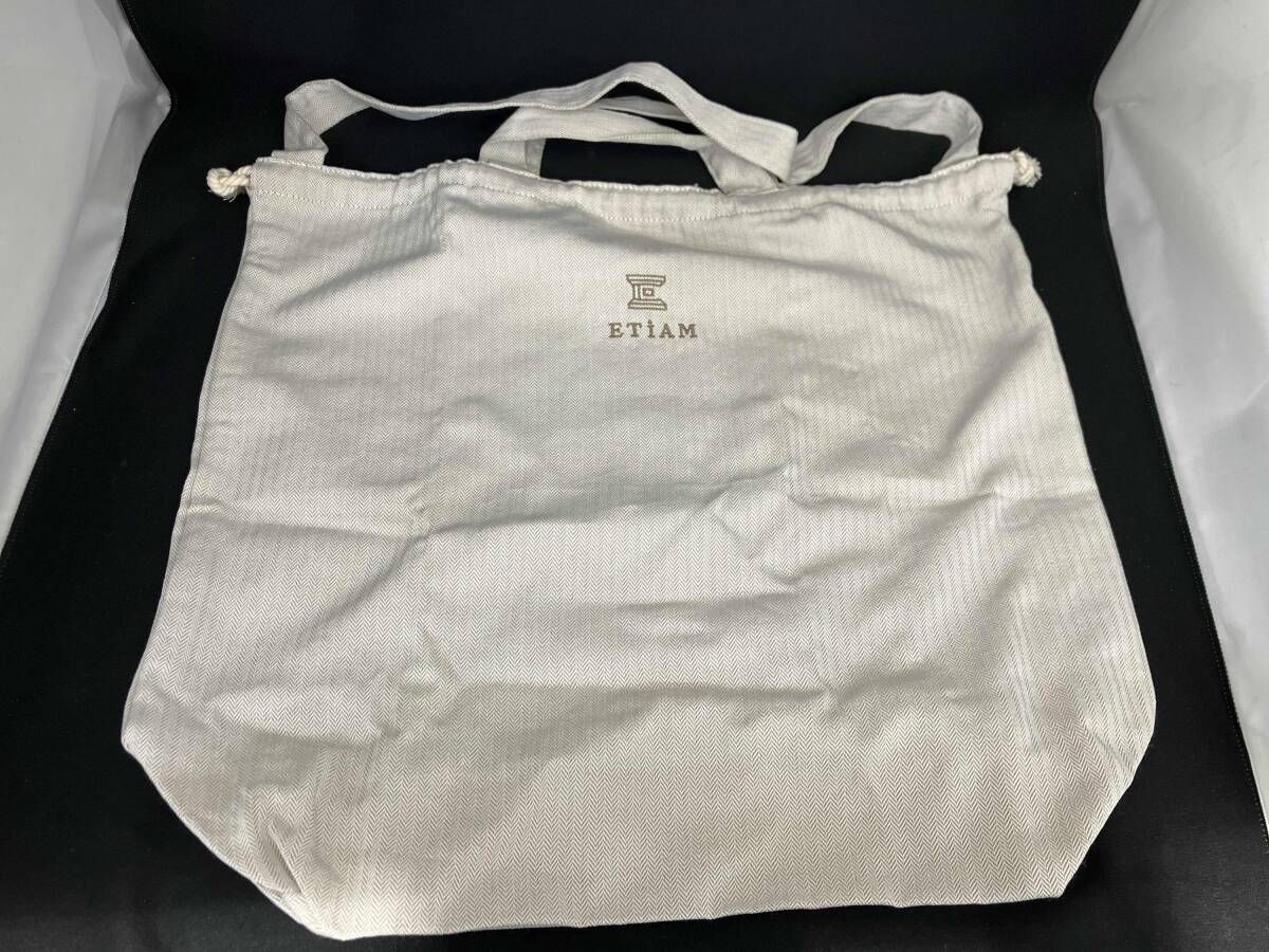 スナップボタン