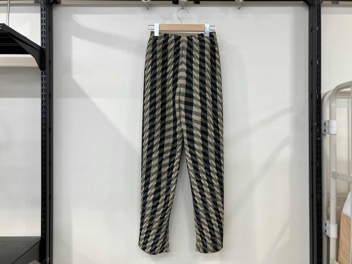 ISSEY MIYAKE イッセイ ミヤケ パンツ ボトム サイズS IM 84-FF 913 ブラック×ベージュ チェック柄 プリーツ レディース ウエスト総ゴム
