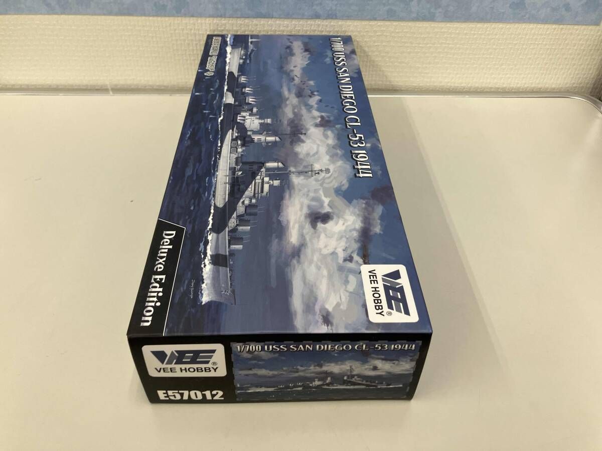 シール一部破れあり プラモデル VEE HOBBY 1 700 米海軍 軽巡洋艦 サンディエゴ CL 53 1944年 版