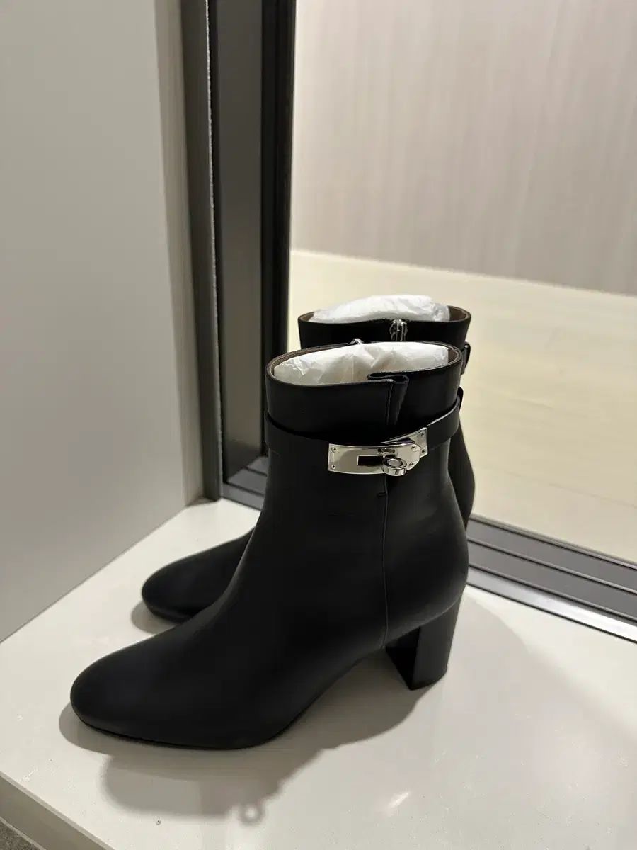 エルメス パリ サンジェルマンFC ケリーエルメスTHURSDAY S CHILD MESS Ver. ブーツ