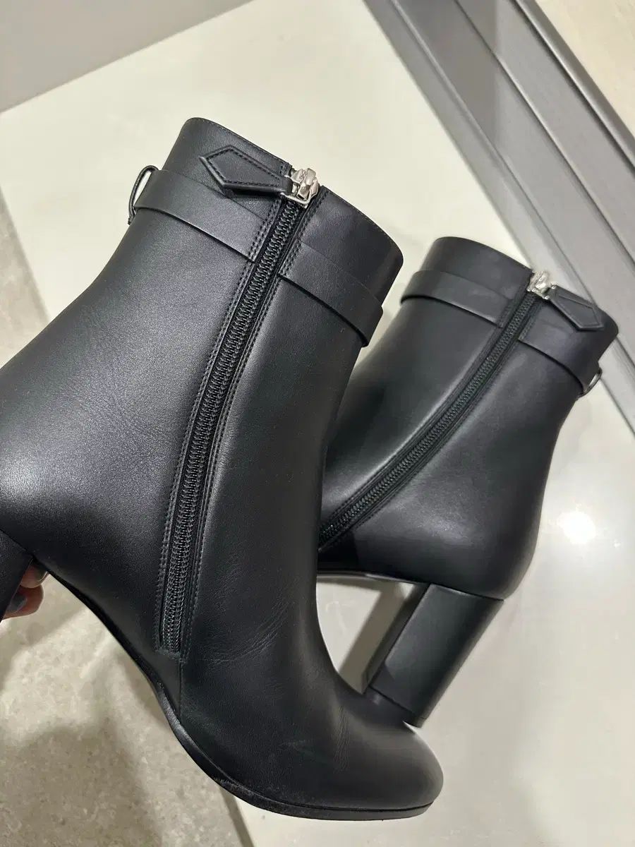  エルメス パリ サンジェルマンFC ケリーエルメスTHURSDAY S CHILD MESS Ver. ブーツ その他 ブーツ