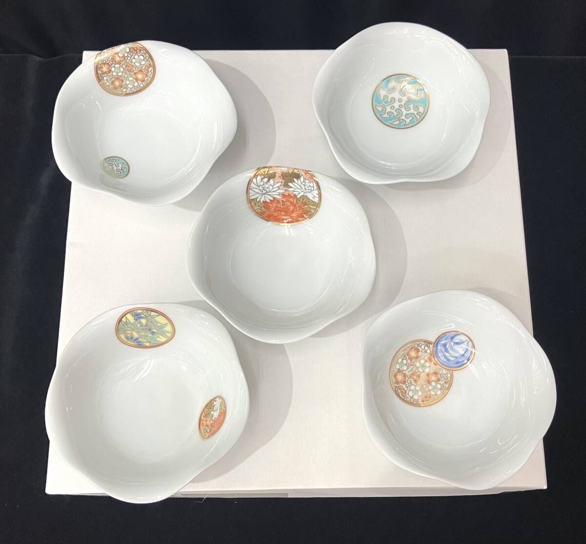 未使用 深川製磁 寿 赤絵 小皿揃 5客セット 吉祥紋様 金彩