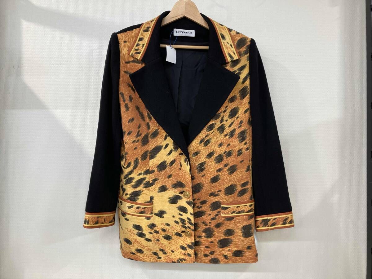 LEONARD レオナール テーラードジャケット ヒョウ柄 金ボタン 袖