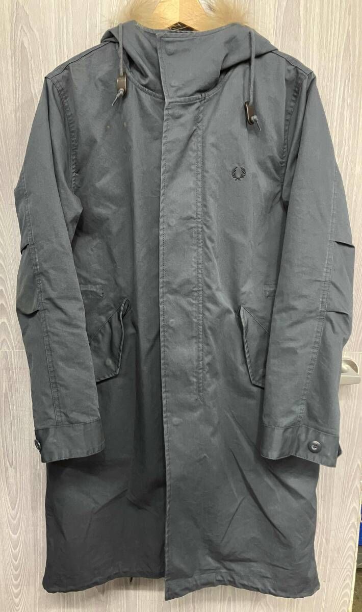 FRED PERRY フレッドペリー ナイロンコート CO F 2562 ネイビー サイズS