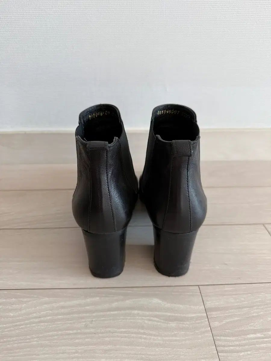 ブラック アンクル