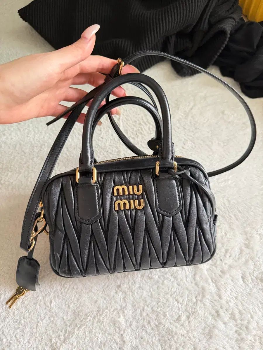 ミュウミュウ マテラッセ ナッパ ブラック